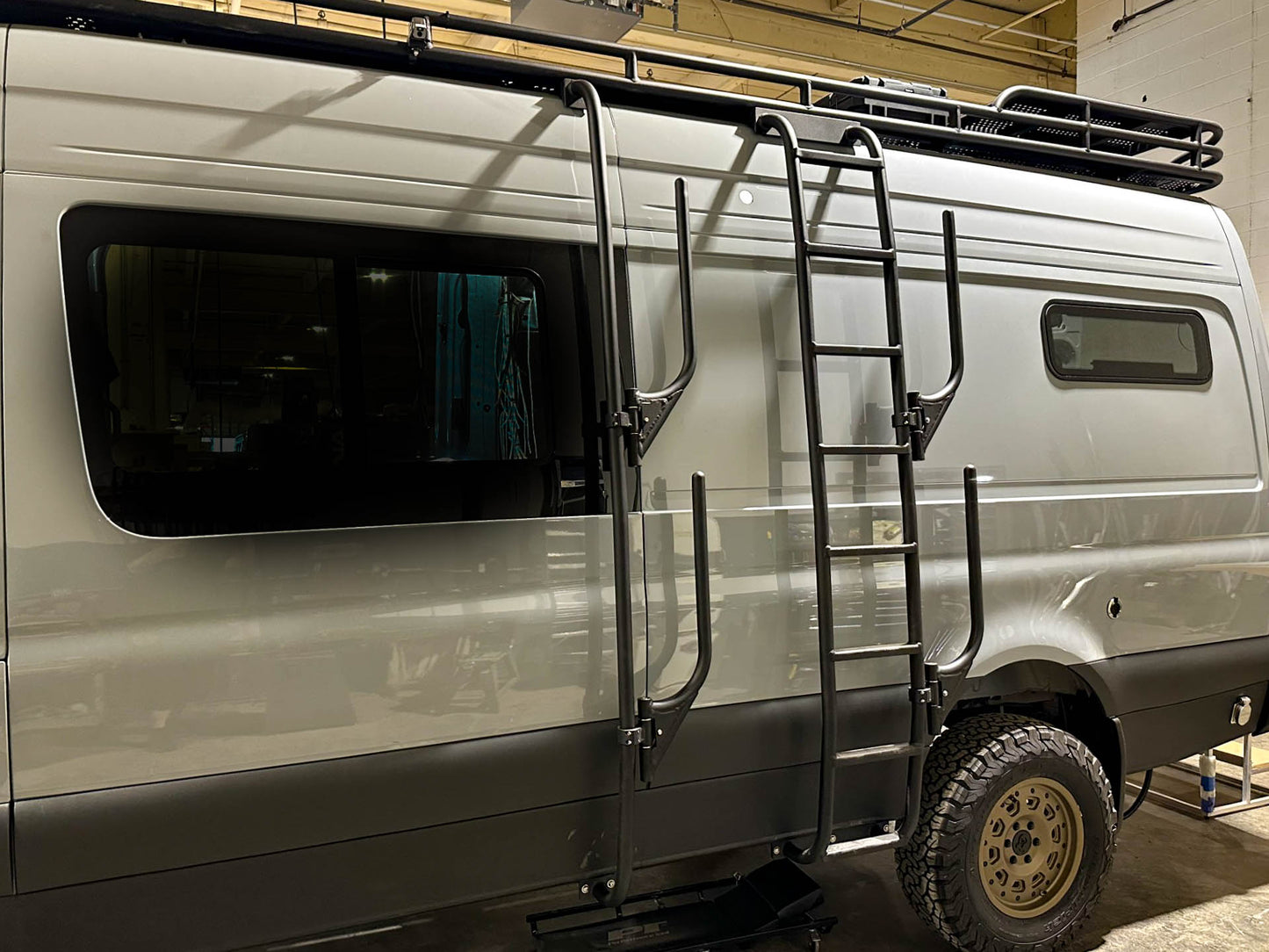Mercedes Sprinter Van Surf Cradles